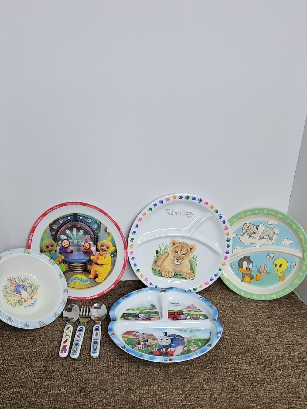 Vintage Kids Plates 8pc Lot Thomas Tank Looney Tunes Peter Rabbit Barney 90s